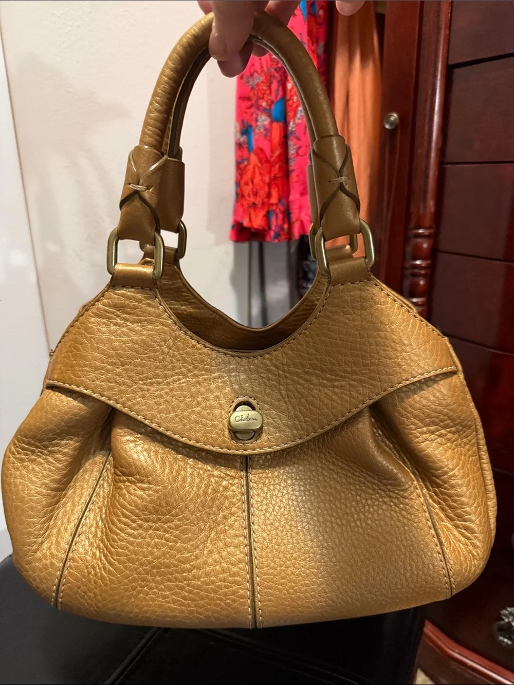 Pebbled Tan Shoulder Bag with Gold-Tone Closure Vintage